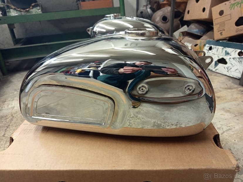 Nádrže Jawa - chrom