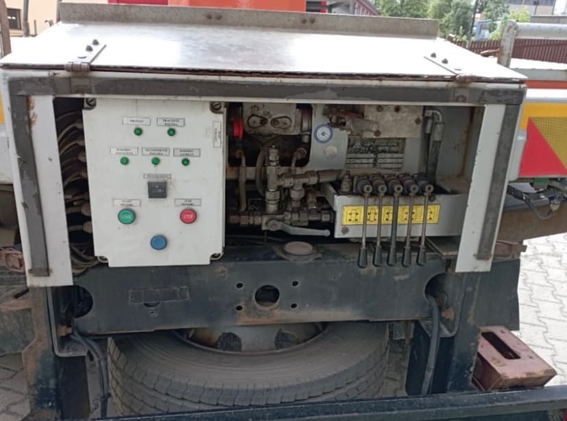 Avia D120 - montážní plošina