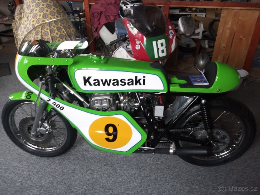 Závodní Kawasaki Z 400