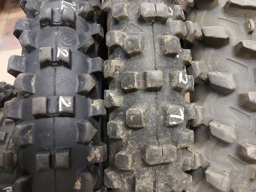Terénní moto pneu, drapáky 110/90 19, 80/100 21, 90 100/16