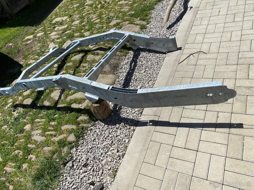 Rám - Rámy na Navara D22 / D40 / Hilux / L200