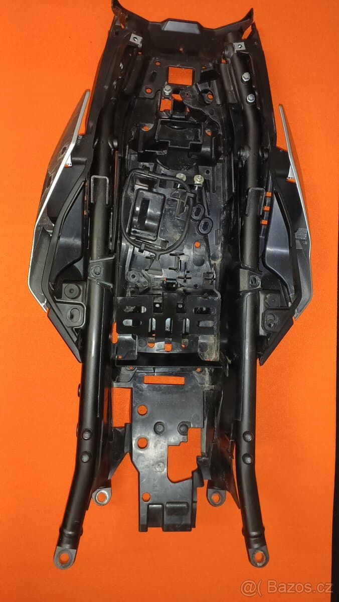 Yamaha MT-10 SP 2018 - díly