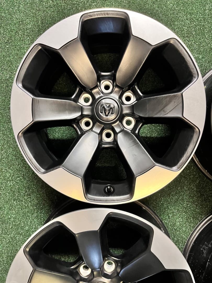 6x139.7 R18 Orig. Alu Dodge RAM 1500 REBEL - TOP STAV