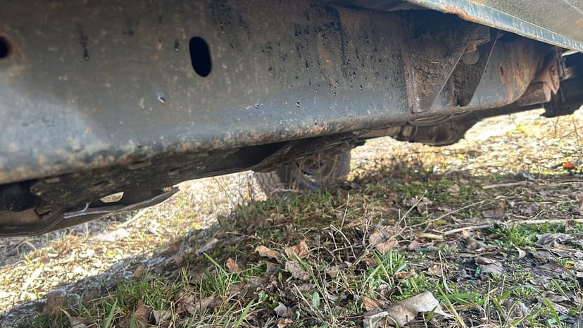 Nissan Navara d22 , bez stk , pojízdná,r.v 2005