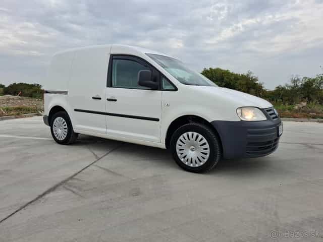 Predám VW Caddy Kasten 1,6i 75KW r.v. 7/2007 Slovenské auto