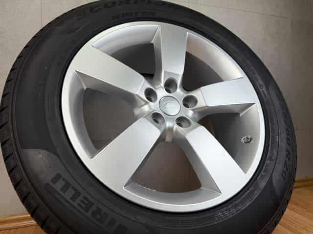 Originál zimní kolesa R20 Land Rover Defender