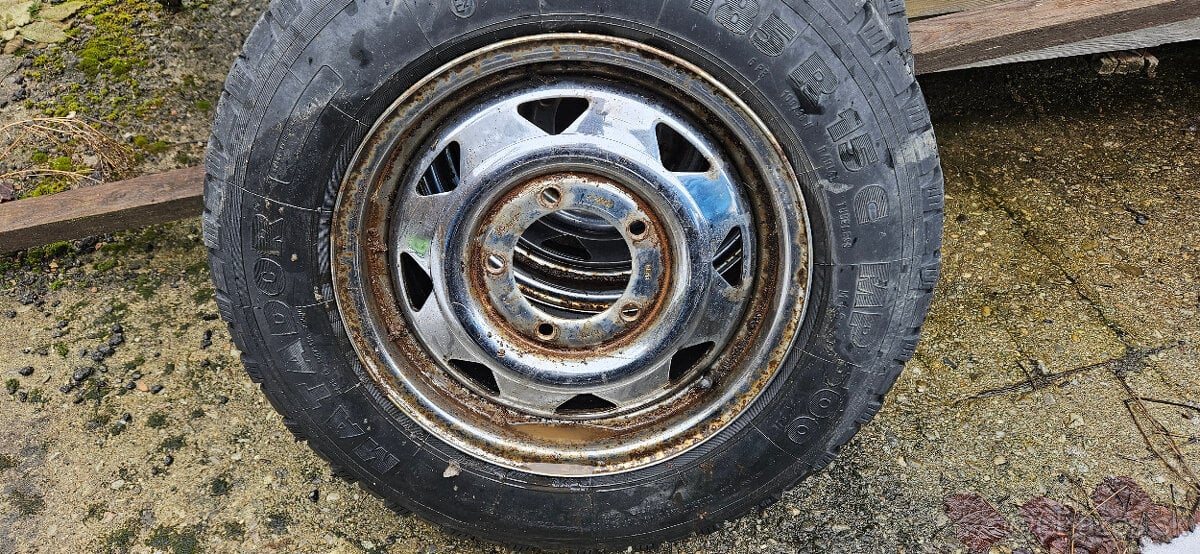 Suzuki Samurai - sada kolies