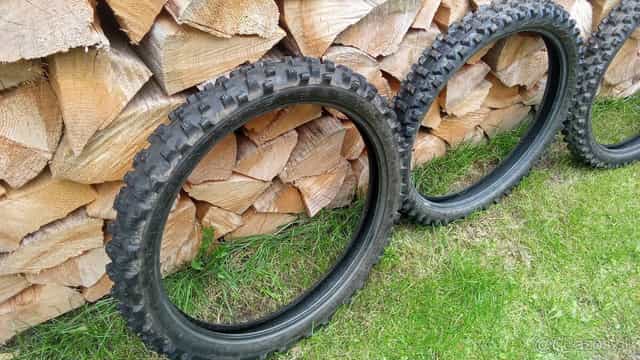 Predám Metzeler pneumatiky 90/90/21 4ks