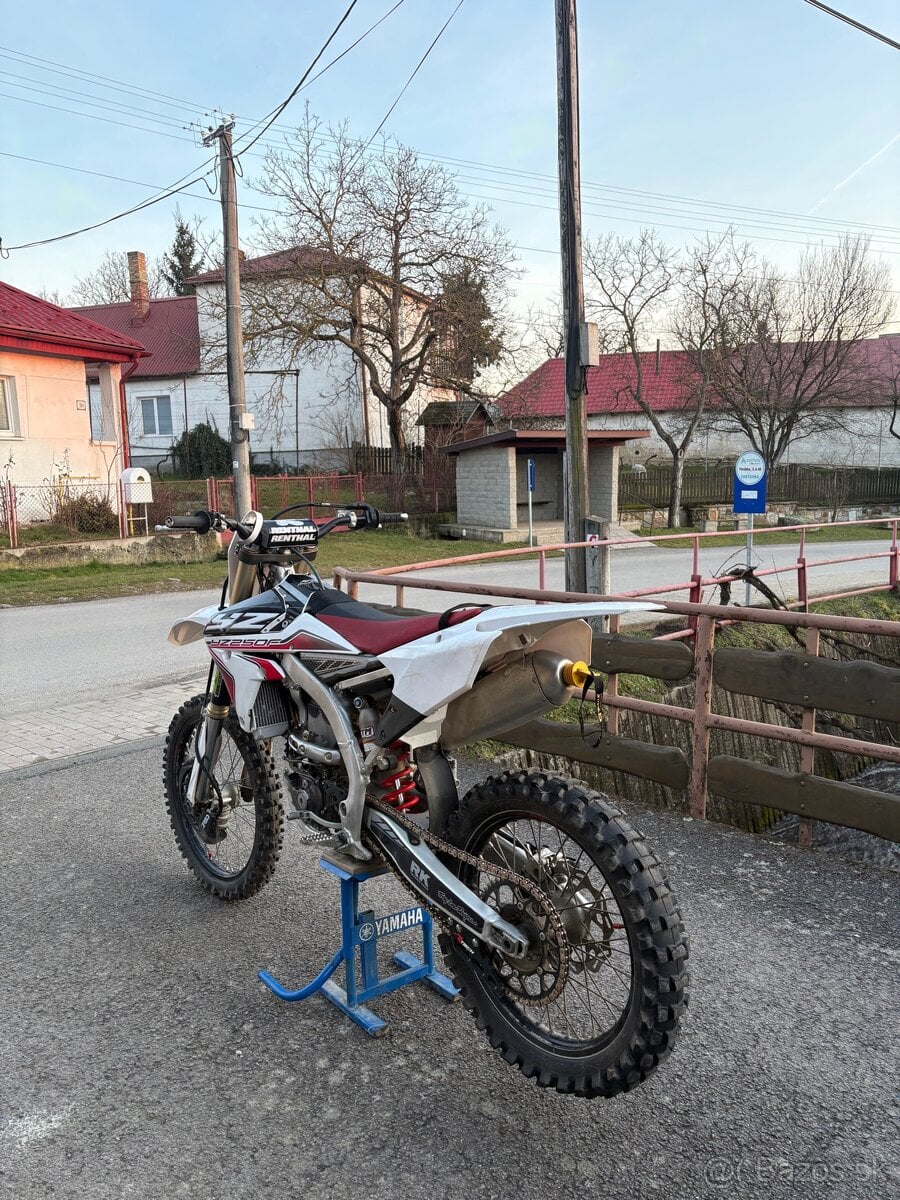 Predám Yamaha YZF 250 (2016)
