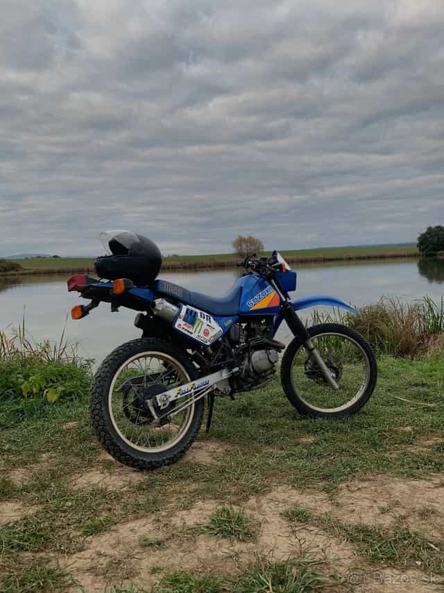 Suzuki DR 125