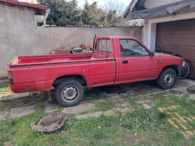 Hilux 2,4D 4x2 rv. 1991
