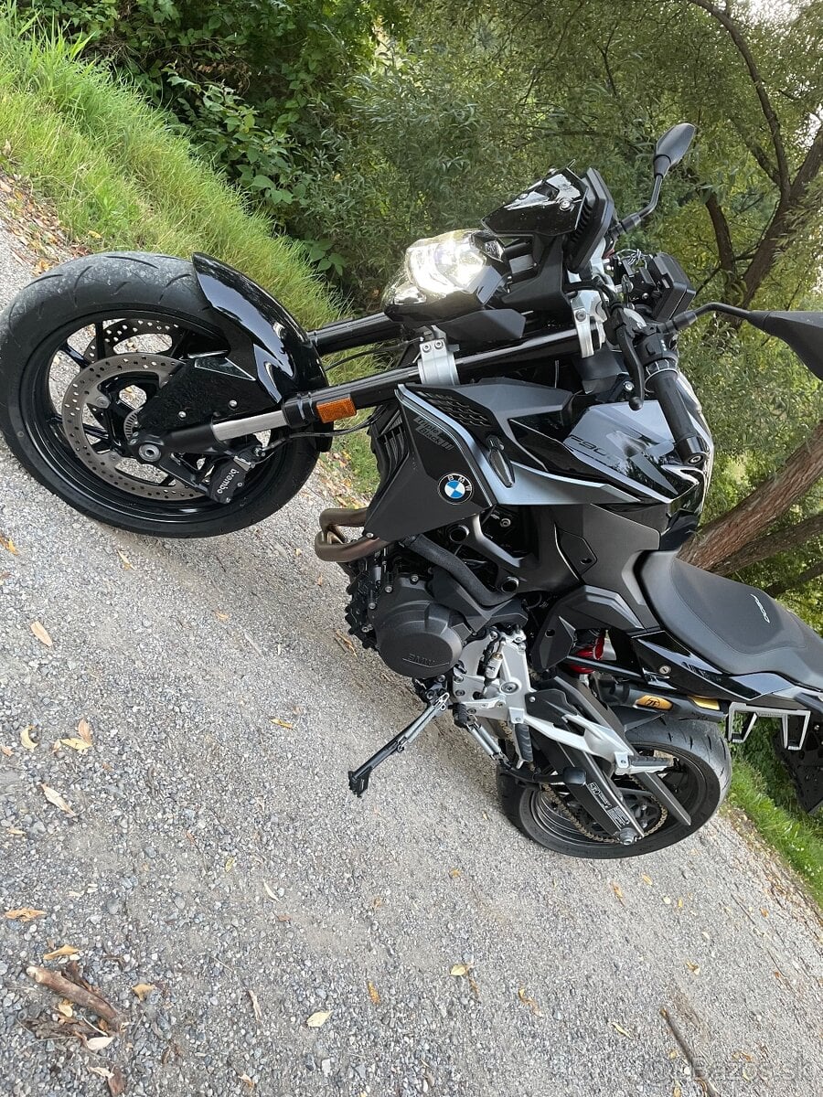 BMW F900R