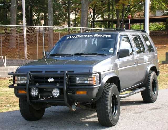 Rozpredám Nissan Terrano 1 WD21 2,7 TD 74kw