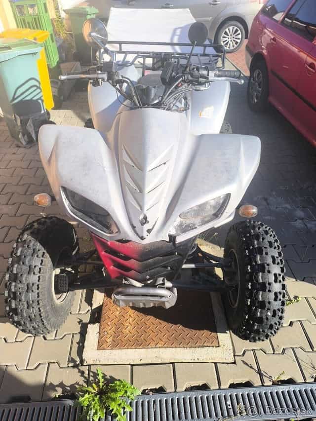 Predám kawasaki kfx 700 2006