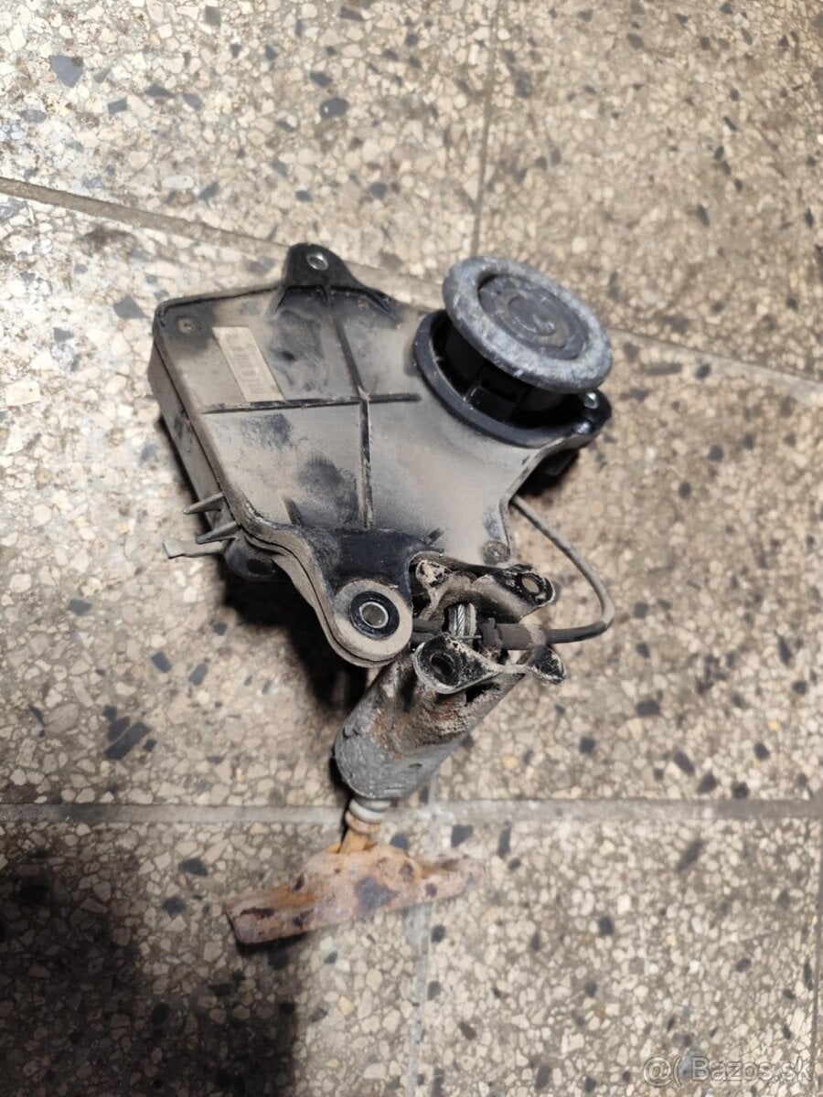 Peugeot 807 naviják rezervy