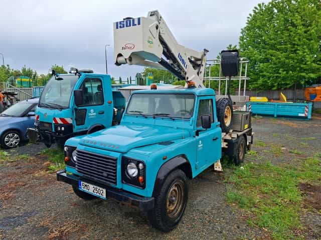 LAND ROVER DEFENDER 130