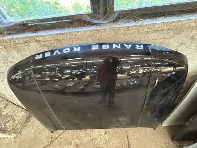 Predna kapota range rover sport