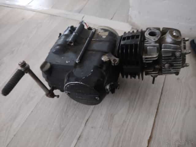 Motor pitbike 125 za 100€