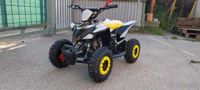 MiniWarrior 49cc je ideálnou voľbou ako prvá štvorkolka pre