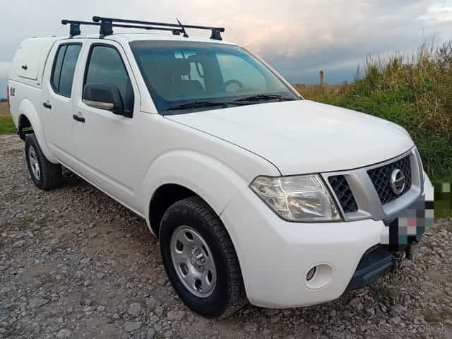 Predám Nissan Navara 4x4 2,5 dci 2013 DPH, 140 kw naj 16