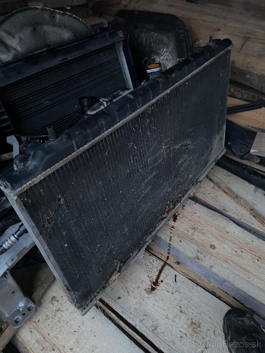 Chladič Nissan patrol y61