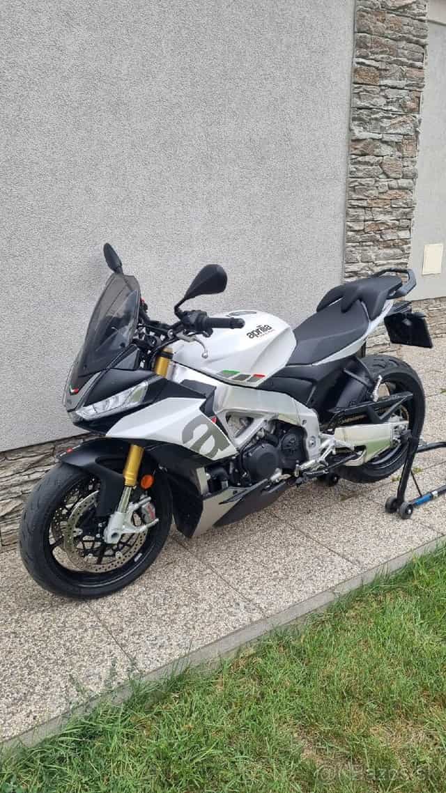 Aprilia Tuono 1100 V4 RR