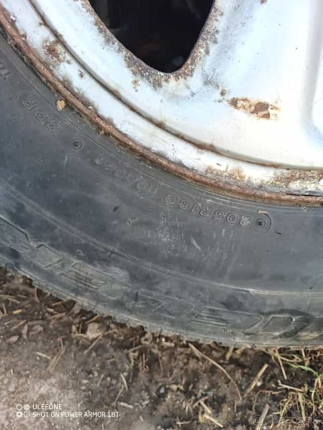 205 R16 C Toyota land cruiser 90