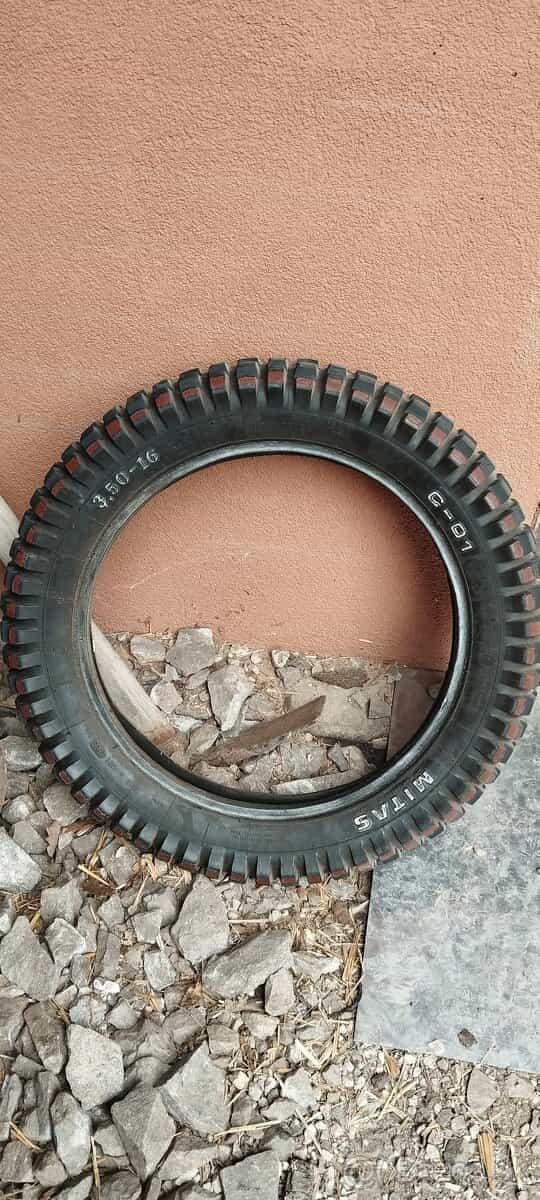 Pneu Mitas 3,50-16 c-01.