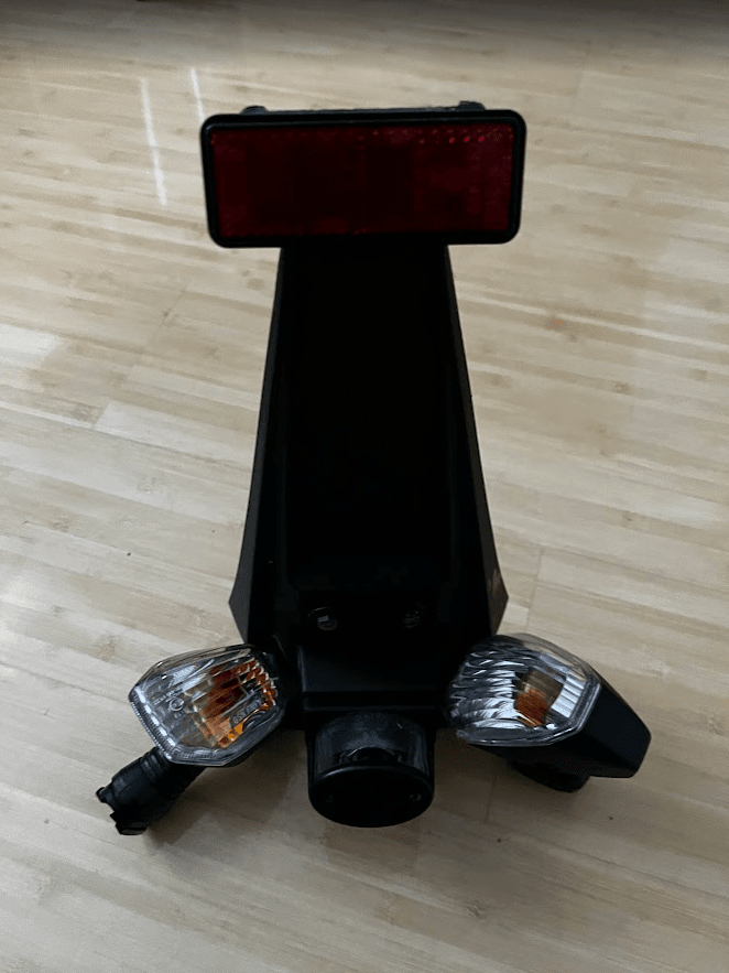 Kawasaki Ninja ZX6R 2005-2008 držiak špz + zadné smerovky