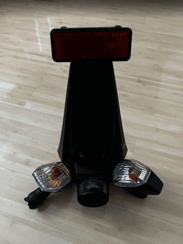 Kawasaki Ninja ZX6R 2005-2008 držiak špz + zadné smerovky