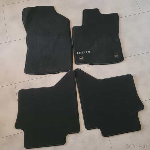 Nové velúrové koberce toyota hilux
