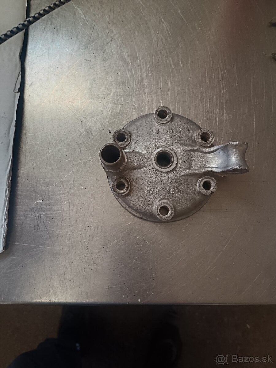 Predám hlavu valca suzuki rm 250 2001