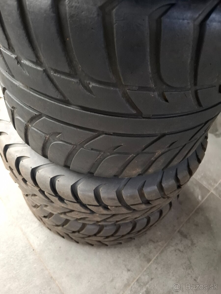 Maxxis spearz 255/40-10 22 10 10