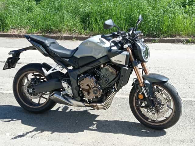 Predam HONDA CB 650 R Ekluce