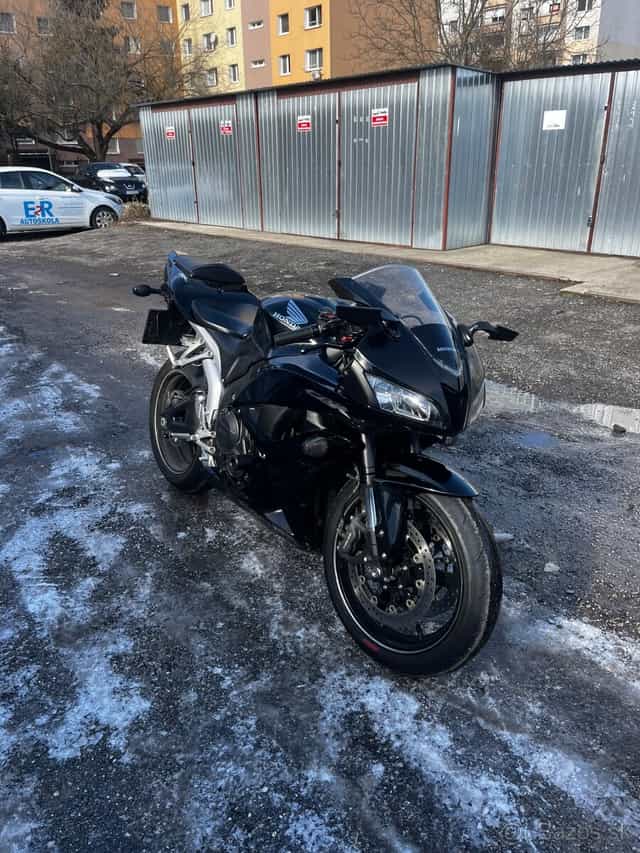 Honda CBR 600 RR (PC40) – 2007, 88 kW, STK 2029, veľa doplnk
