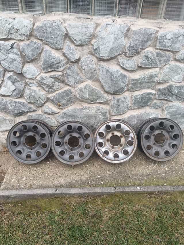 Plechové disky Suzuki Jimny/Samurai R15