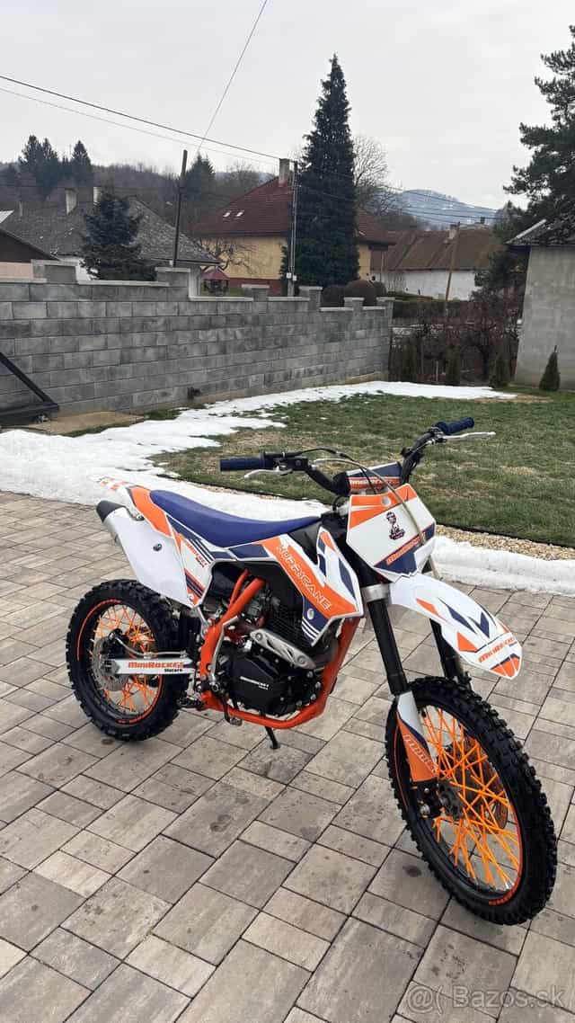 Predám Hurricane 150