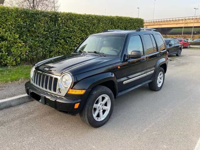 JEEP CHEROKEE 2.8 CRD LIMITED
