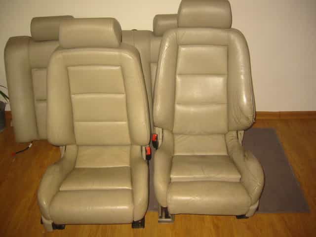 AUDI A8, S8 D2 - sedačky RECARO