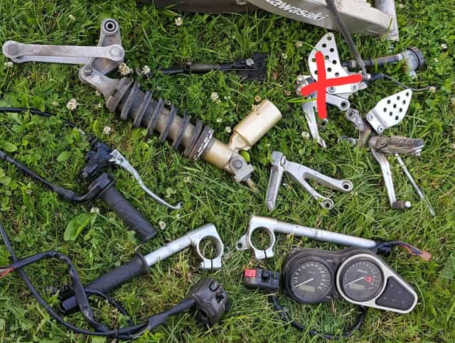 Predam diely kawasaki ZX-6R