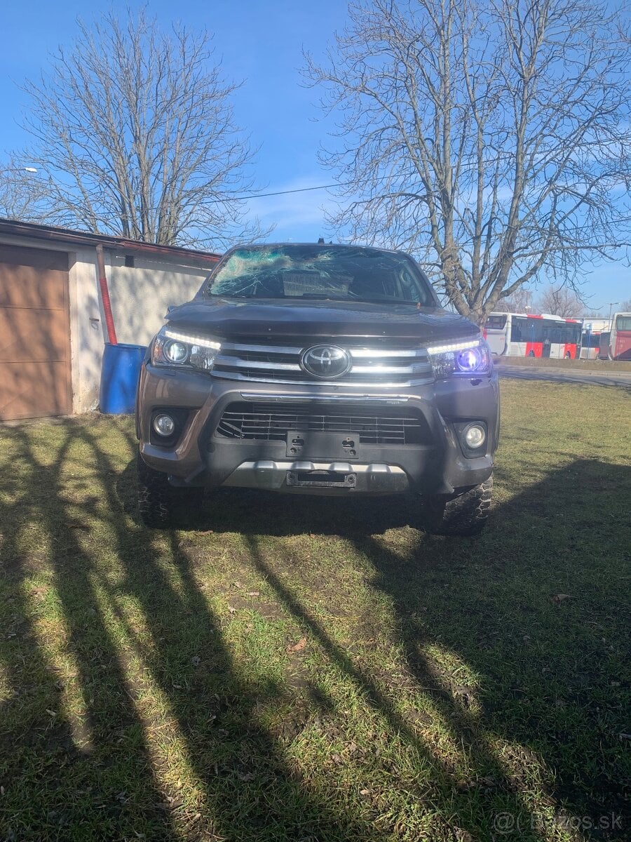 Prodám Toyota Hilux 2.4D 2019