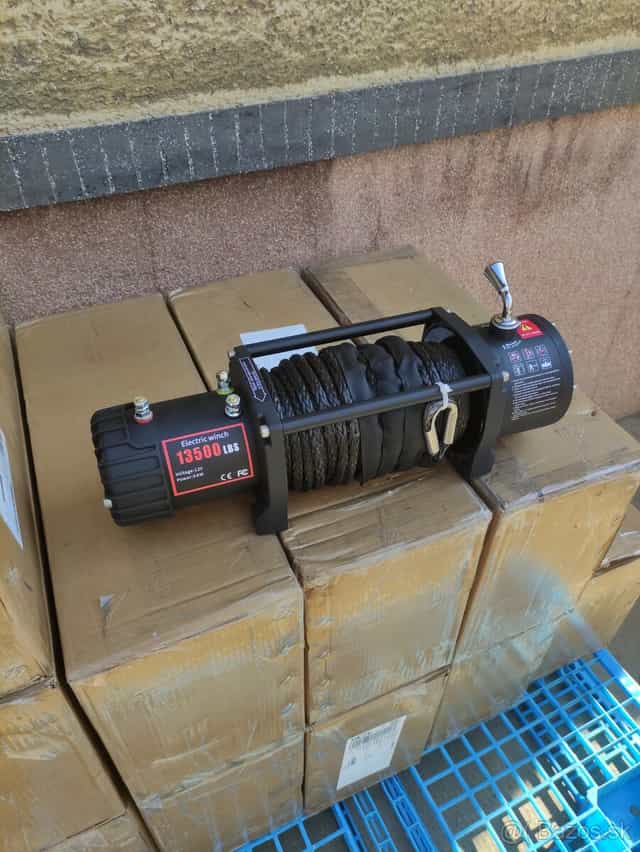 Elektrický navijak 6200kg 12V
