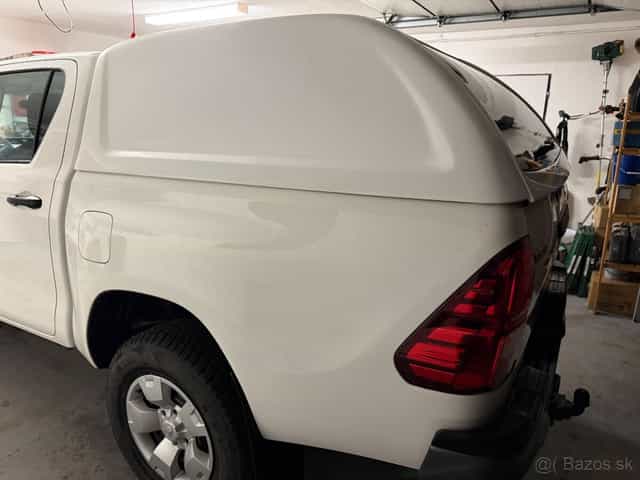 Hardtop Hilux - biely