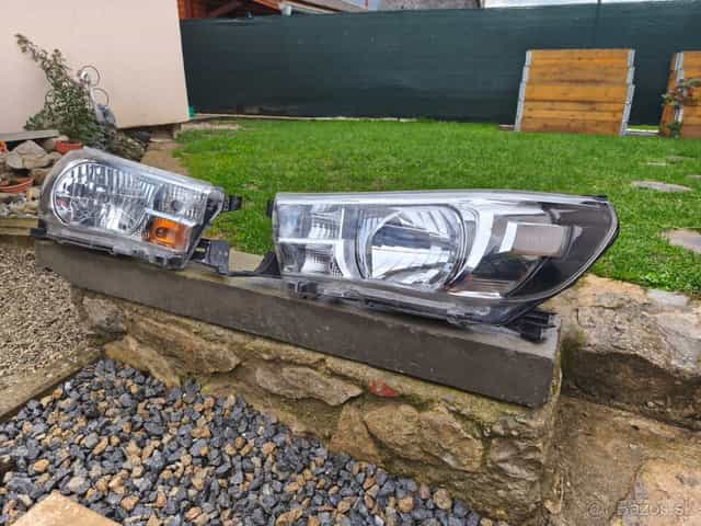 Predné svetlá na Toyota Hilux 2015-2020