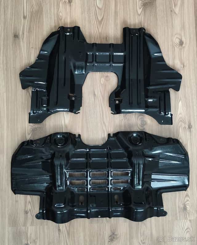 Kryt motora Toyota Hilux