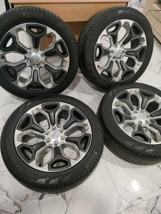 Celoročné Orig. DODGE 6x139,7 r22 zanovne 285/45 r22
