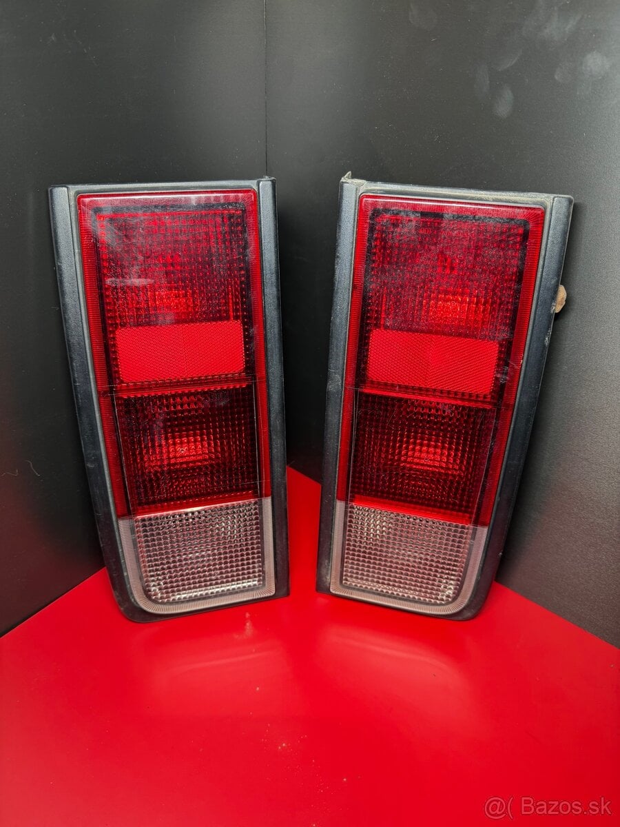 Zadné svetlá Hummer H2