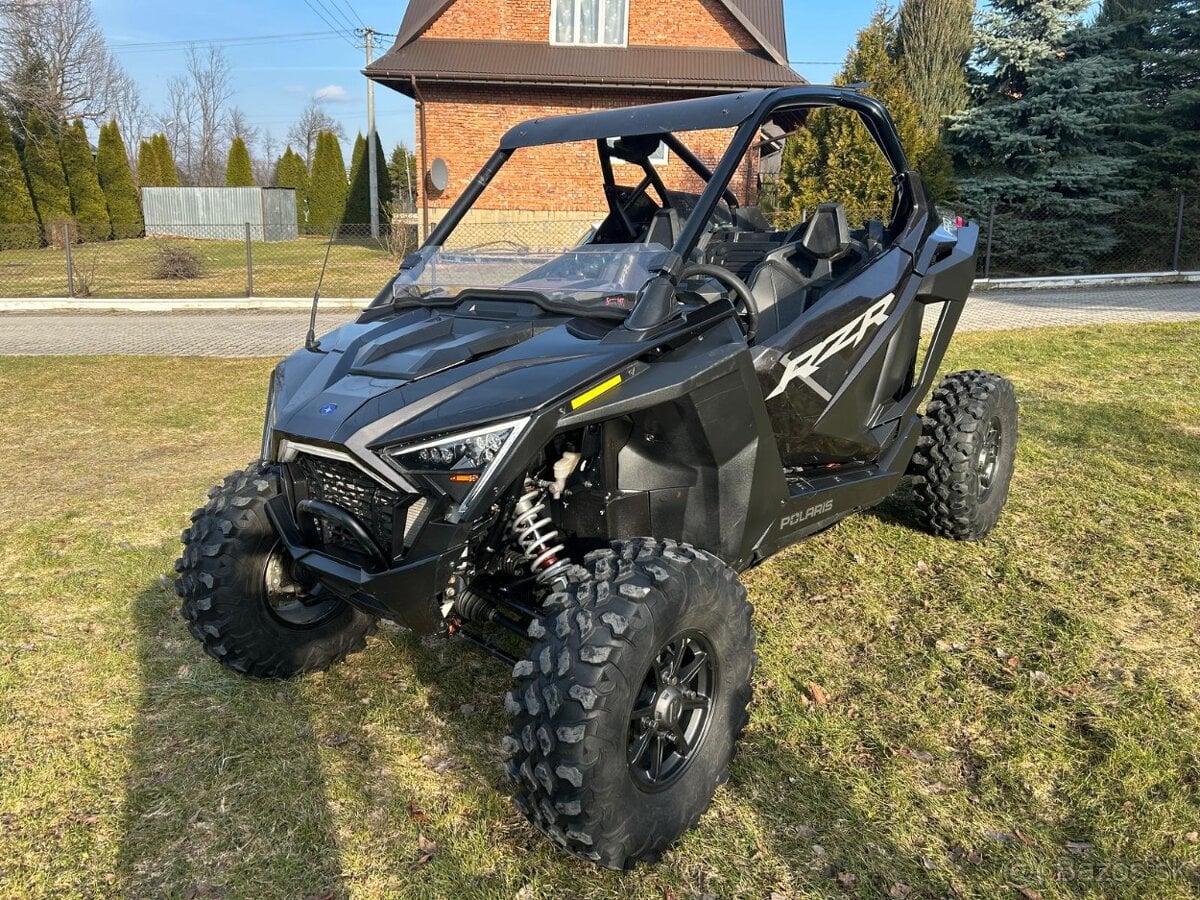 Polaris RZR 1000 pro xp 200 koni