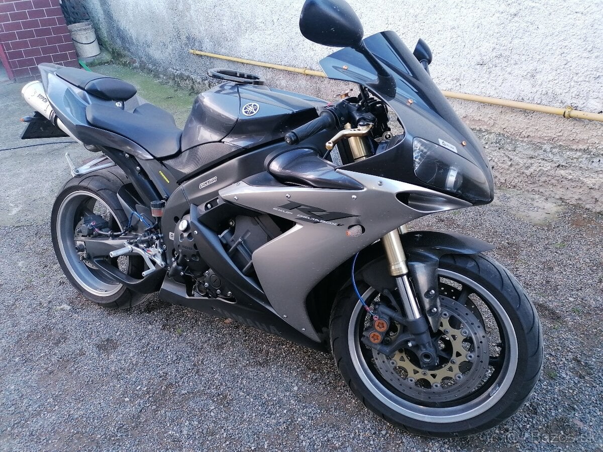 kupim yamaha R1, R6....honda cb650r