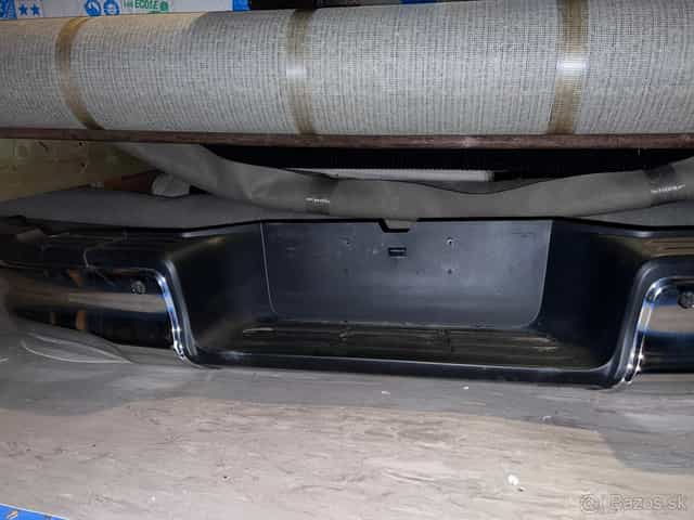 Zadný nárazník na Toyota Hilux r.v 2021